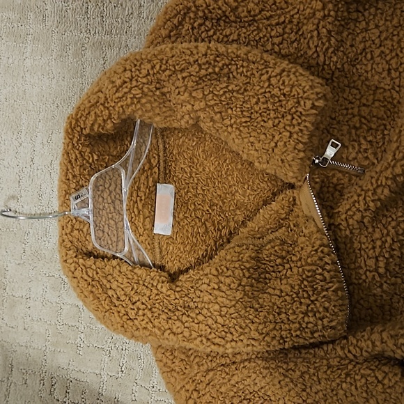 Fuzzy fleece pullover top - Picture 5 of 5